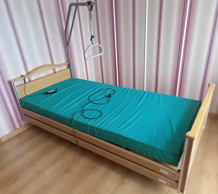 image Funkcionāla gulta 120x200 cm izmēra ar matraci